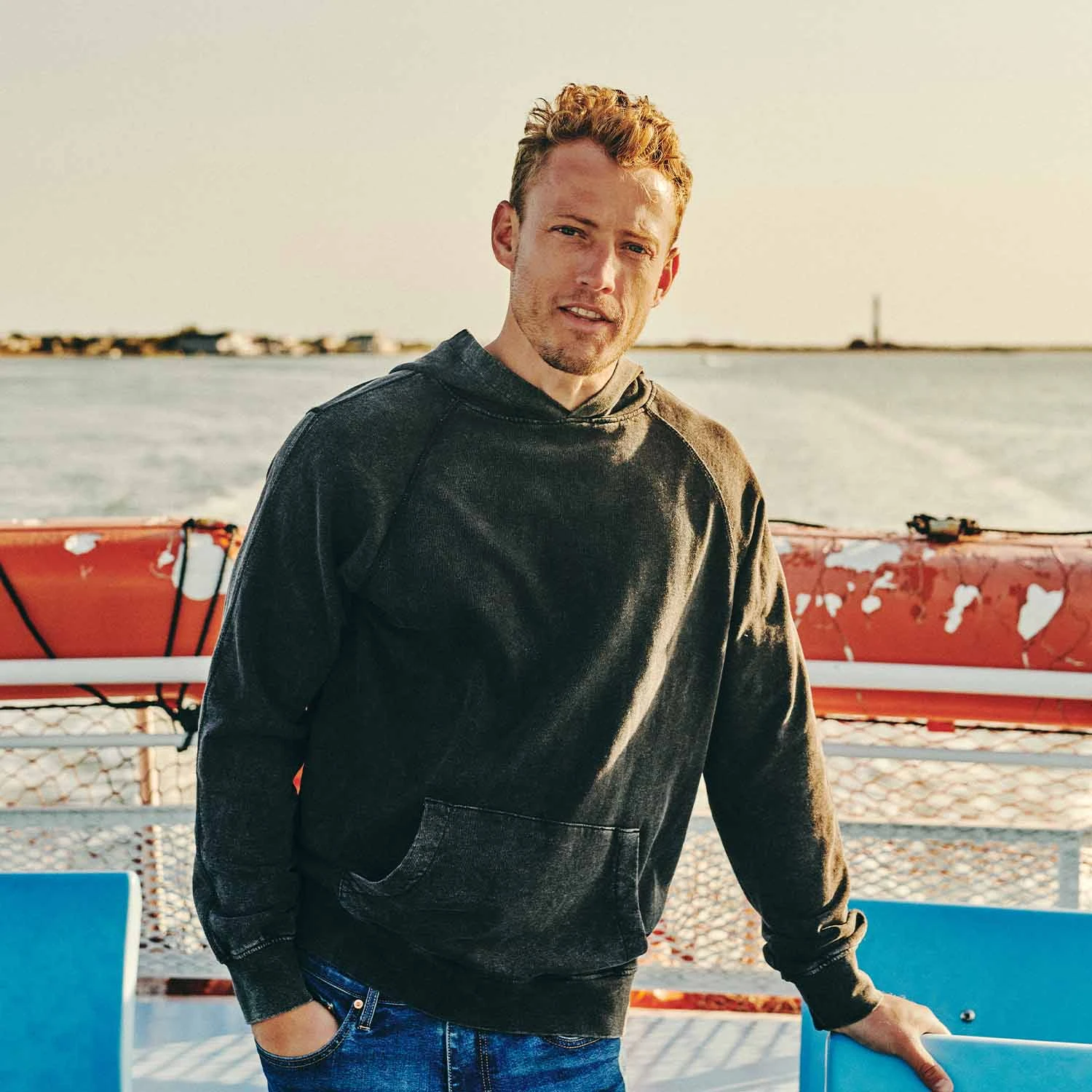 The Vintage-Wash Saltaire Hoodie | Black - Image 2